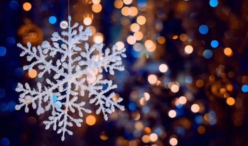 selective focus shot decorative snowflake