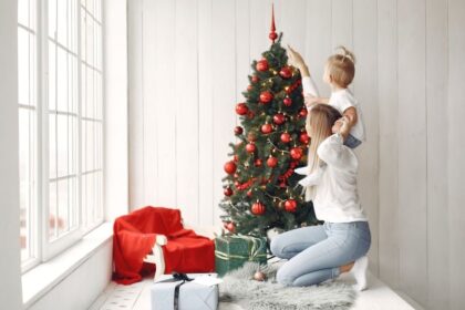 5 Reasons to Choose an Unlit Artificial Christmas Tree for Your Holiday Decorating